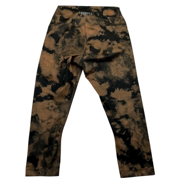 NOBULL Tie-Dye Cropped Leggings - Picture 2 of 8